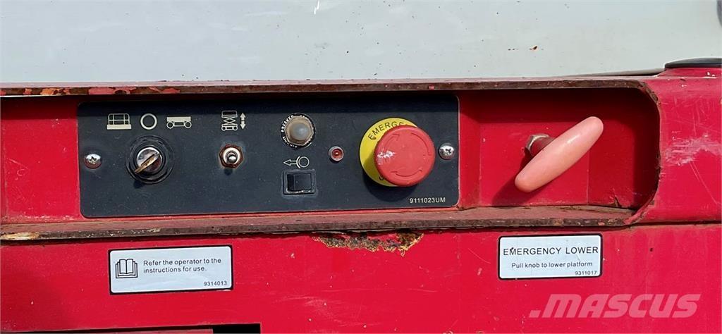 MEC 1930SE Žirkliniai keltuvai