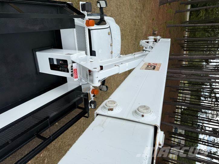 RAM 5500 Ant vilkikų montuojamos kėlimo platformos