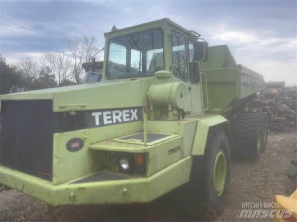 Terex 2566 Krovininiai furgonai