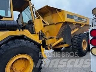 Volvo A25C Karjeriniai savivarčiai