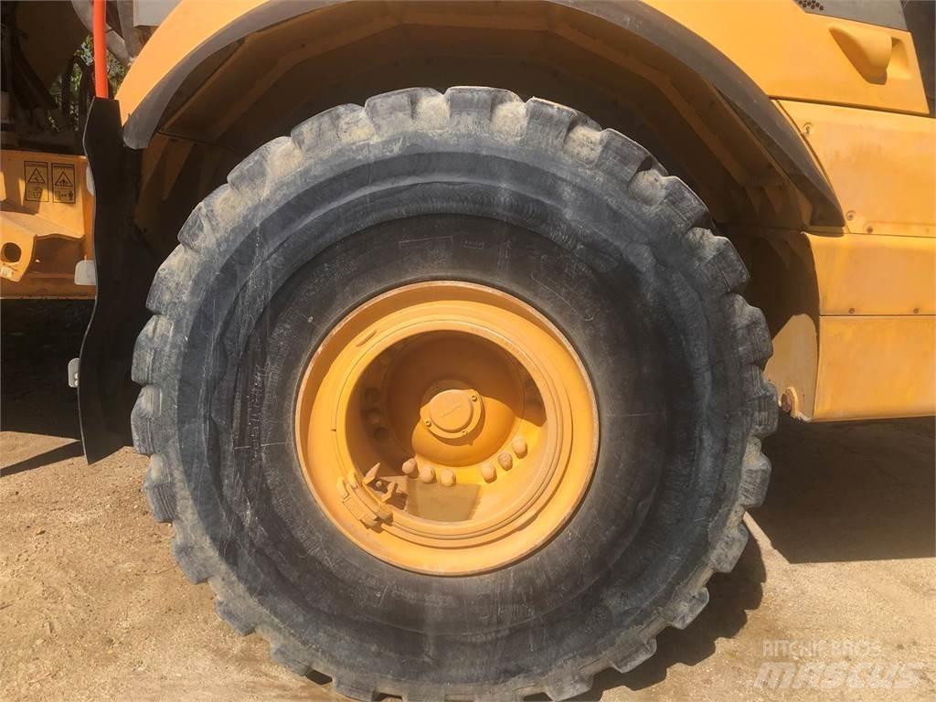 Volvo A40G Karjeriniai savivarčiai