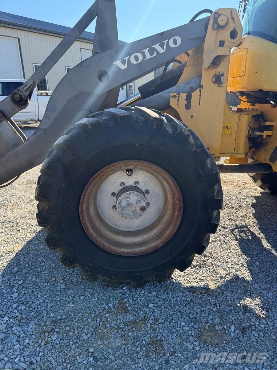 Volvo L45 Naudoti ratiniai krautuvai