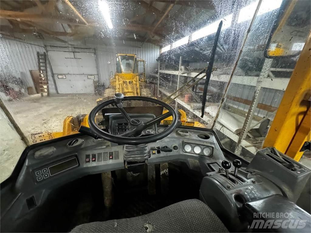 Volvo L70C Naudoti ratiniai krautuvai