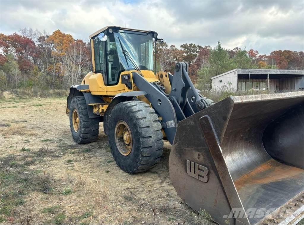 Volvo L70G Naudoti ratiniai krautuvai