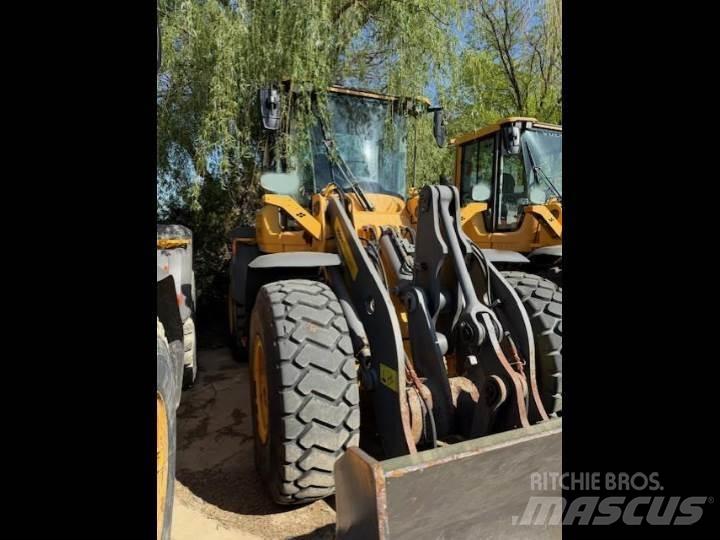 Volvo L70H Naudoti ratiniai krautuvai