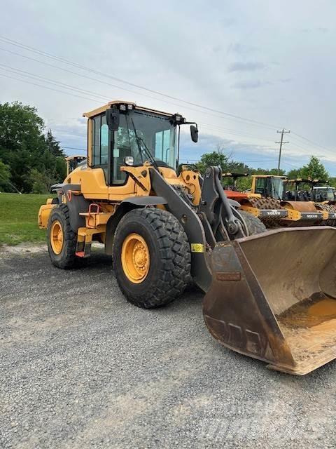 Volvo L70H Naudoti ratiniai krautuvai