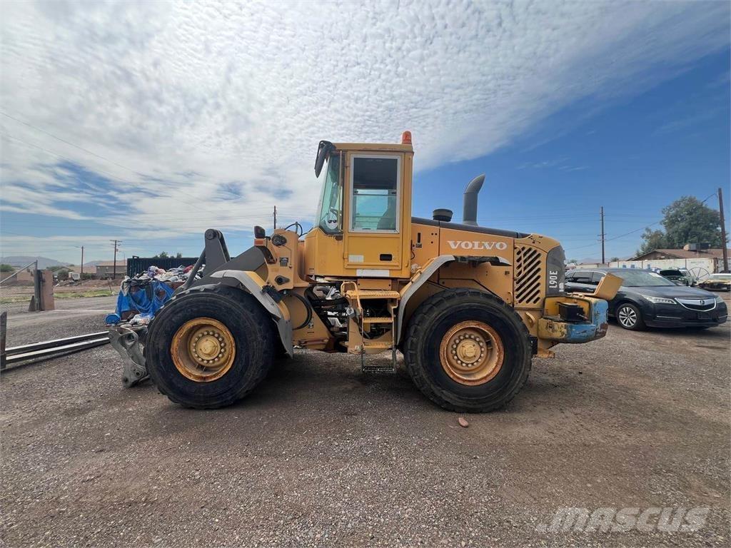 Volvo L90E Naudoti ratiniai krautuvai