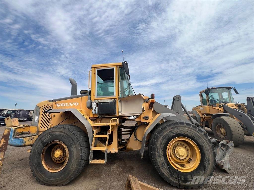 Volvo L90E Naudoti ratiniai krautuvai