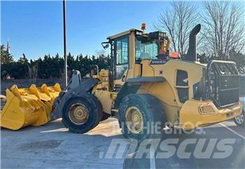 Volvo L90G Naudoti ratiniai krautuvai