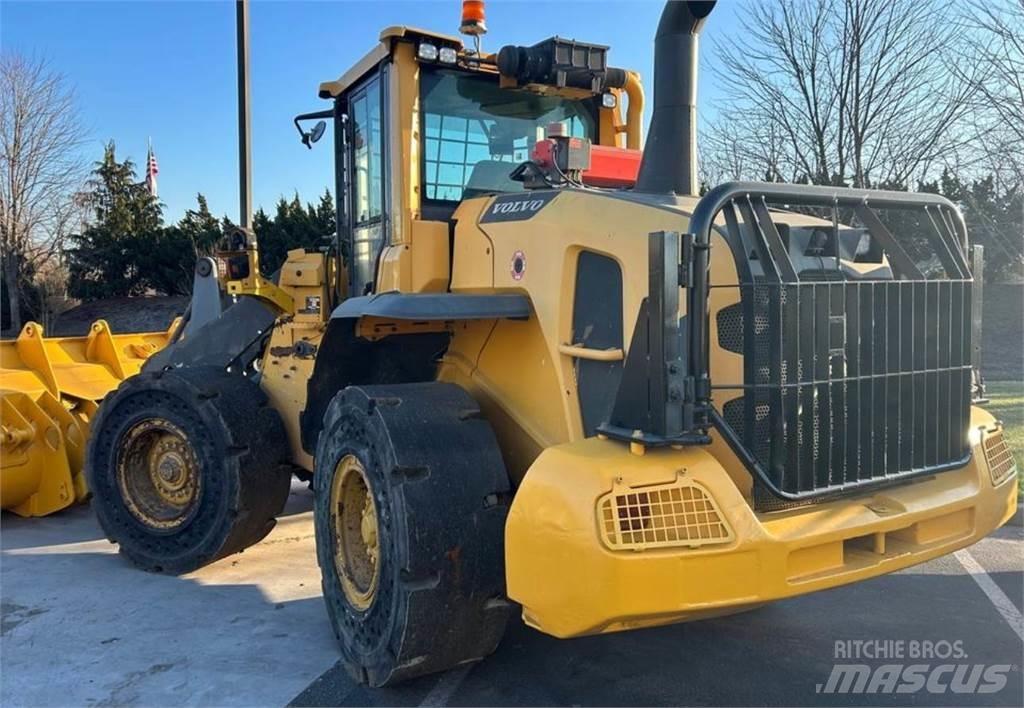 Volvo L90G Naudoti ratiniai krautuvai