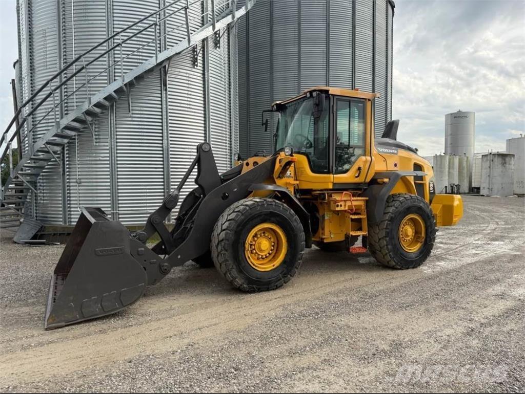 Volvo L90H Naudoti ratiniai krautuvai