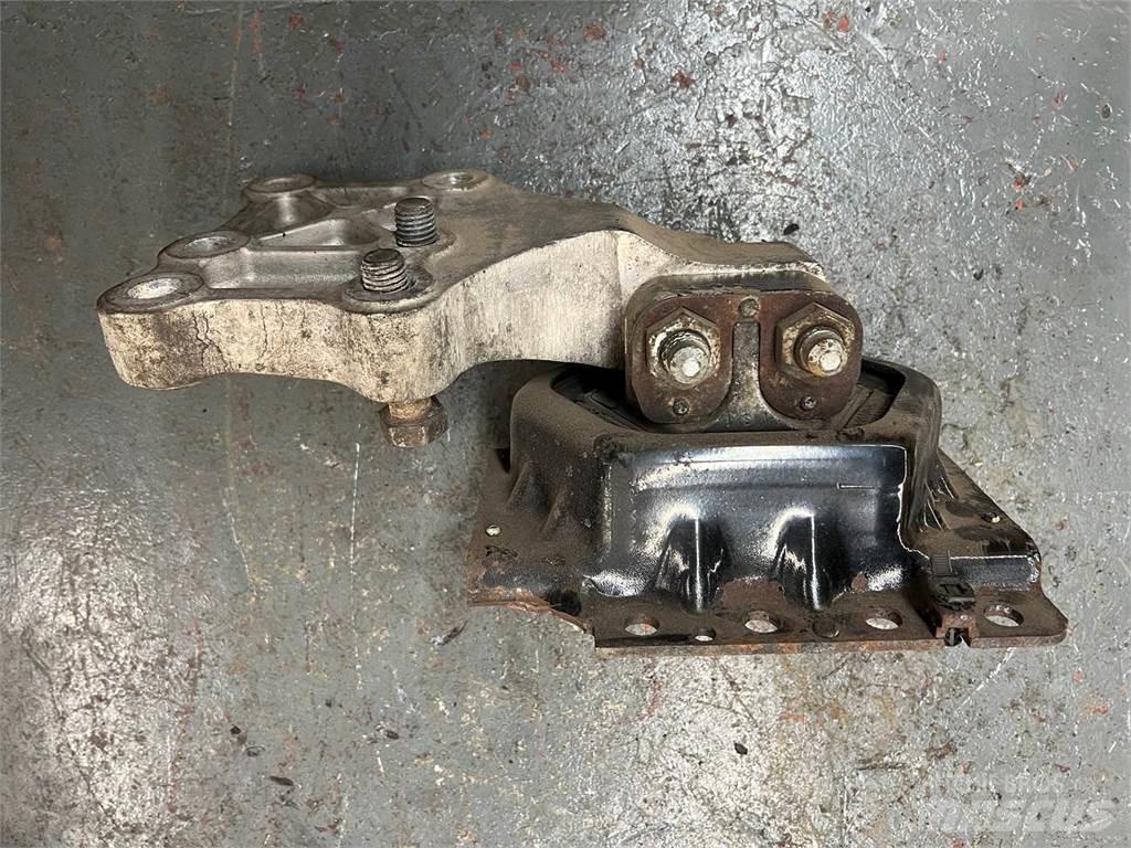 Volvo Mack Varikliai
