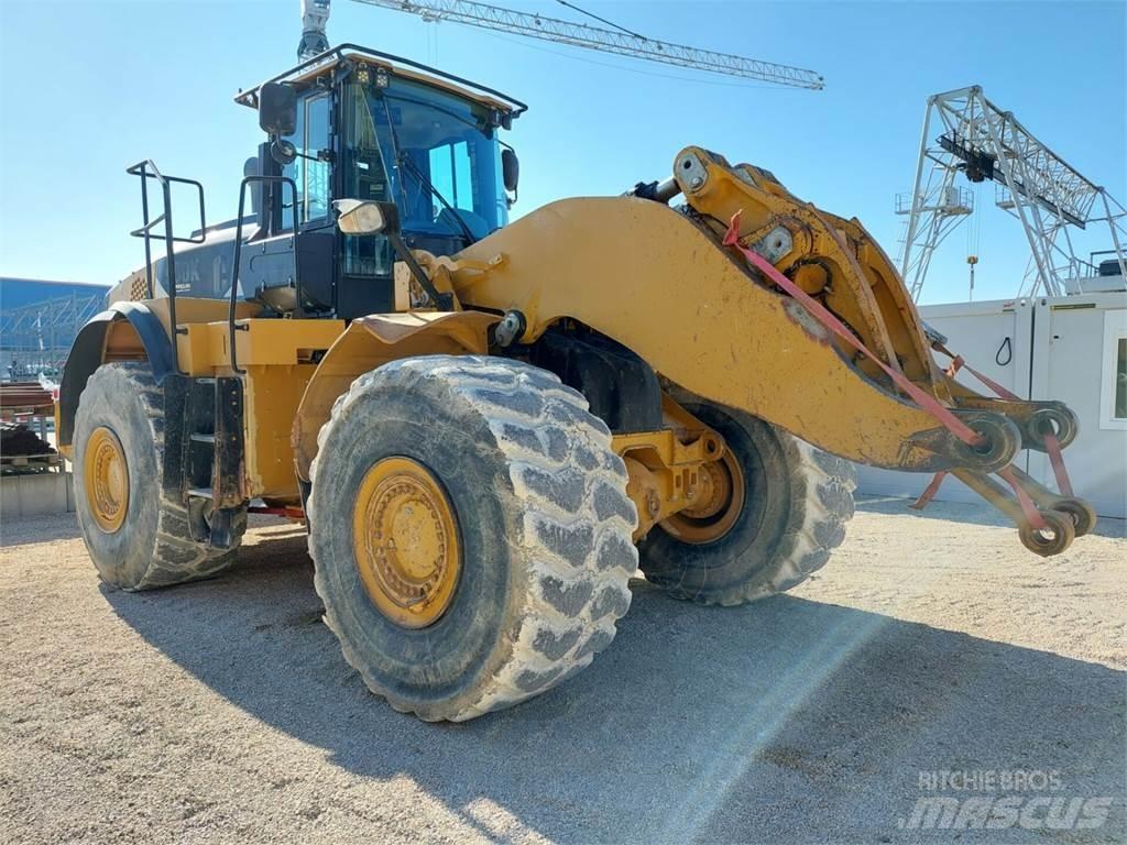 CAT 980K Naudoti ratiniai krautuvai