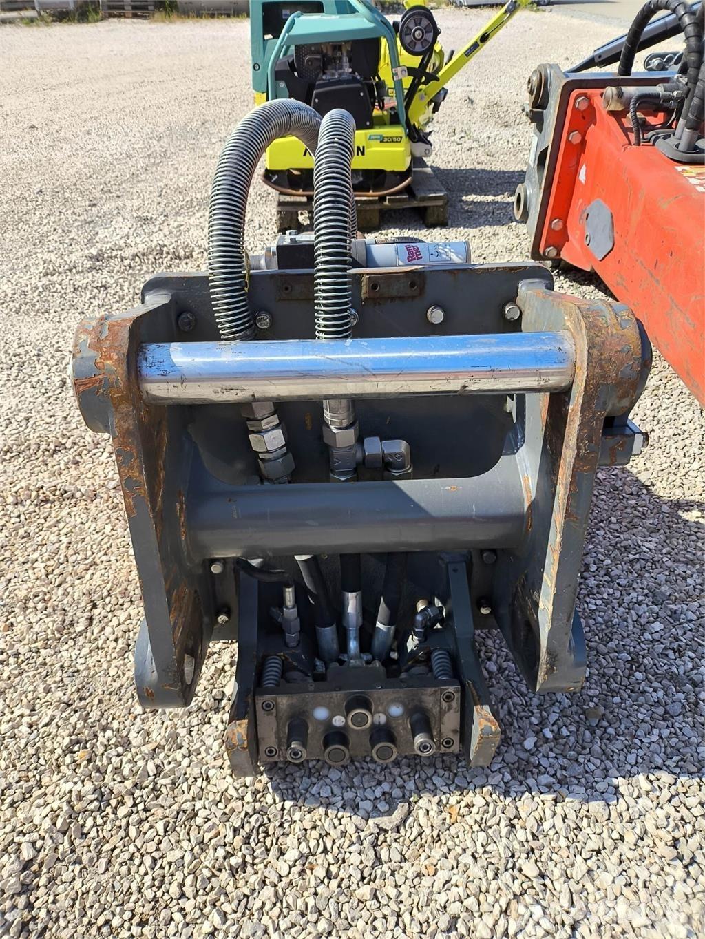 Rammer 1533E Statyba - Kita