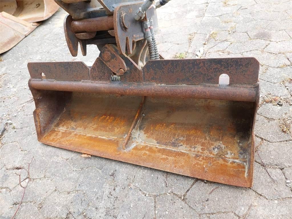 Yanmar SV16 Vikšriniai ekskavatoriai