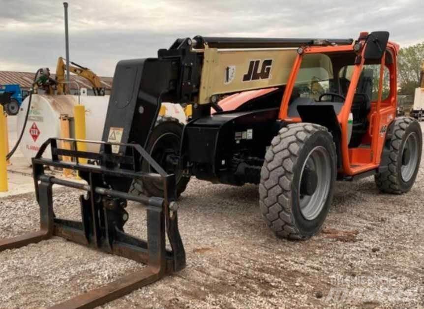 JLG 943 Teleskopiniai krautuvai