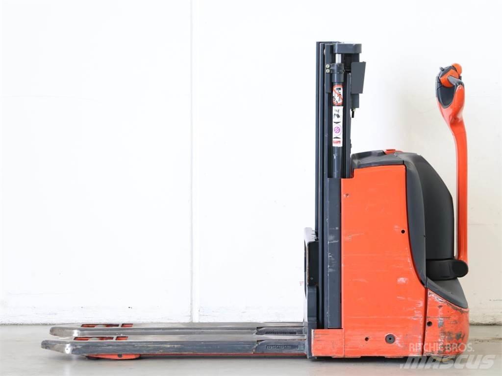 Linde D06/1160-00 Rankiniai vėžimėliai