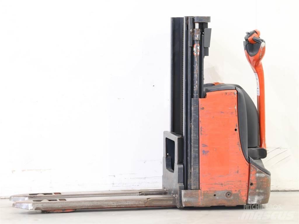 Linde D08/1160-00 Rankiniai vėžimėliai
