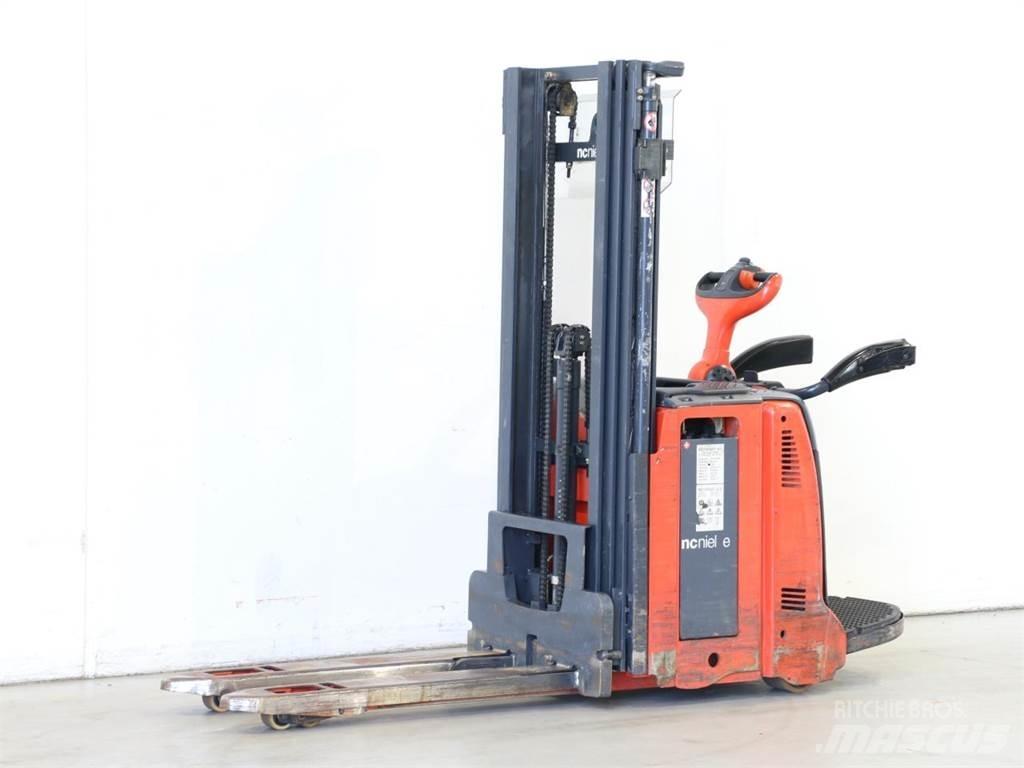 Linde D12AP/133 Rankiniai vėžimėliai