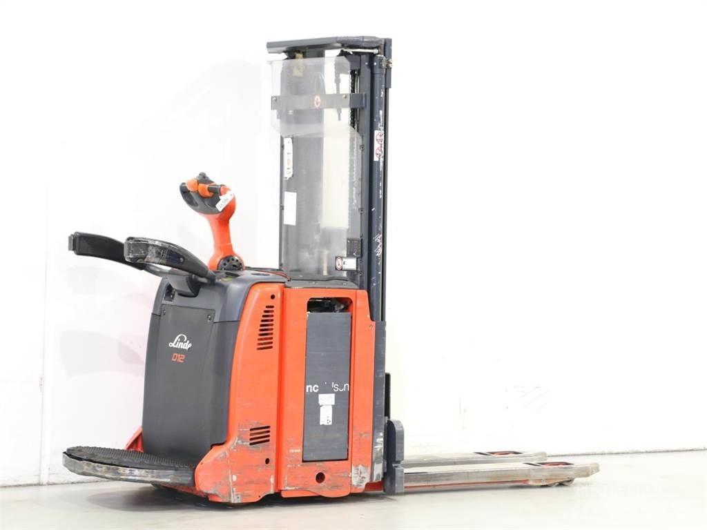 Linde D12AP/133 Rankiniai vėžimėliai