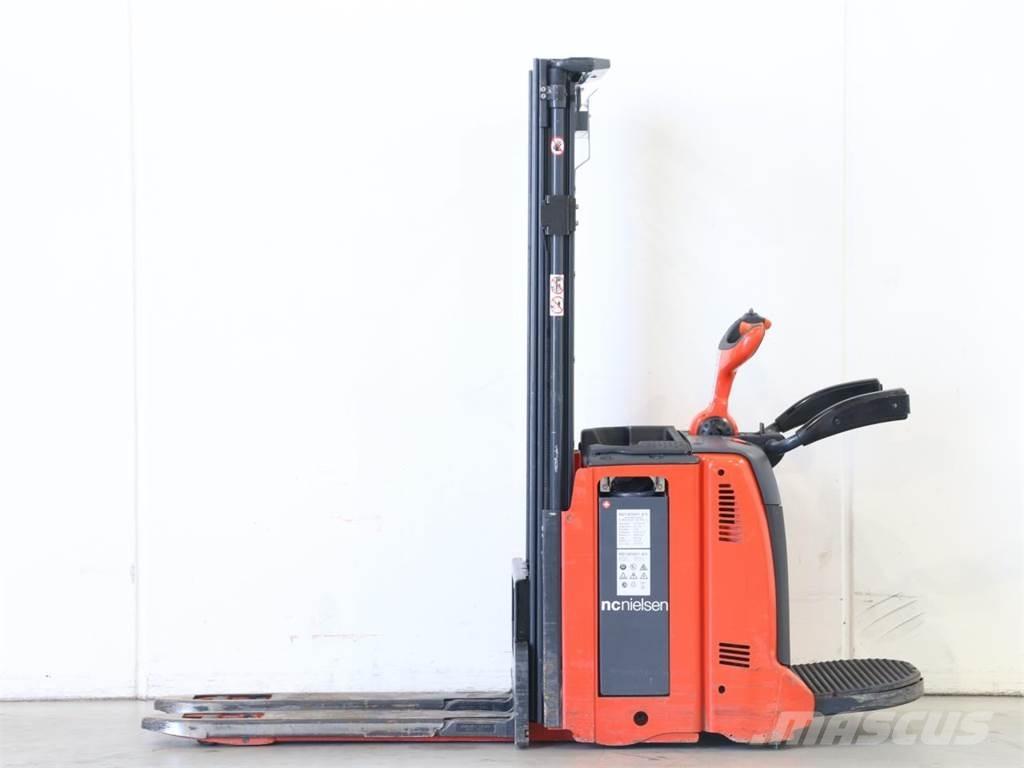 Linde D12AP/133-01 Rankiniai vėžimėliai