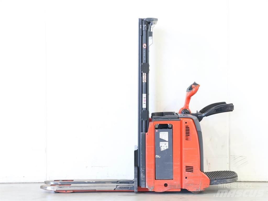 Linde D12AP/133-01 Rankiniai vėžimėliai