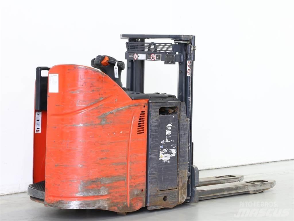 Linde D12HPSP/133 Rankiniai vėžimėliai