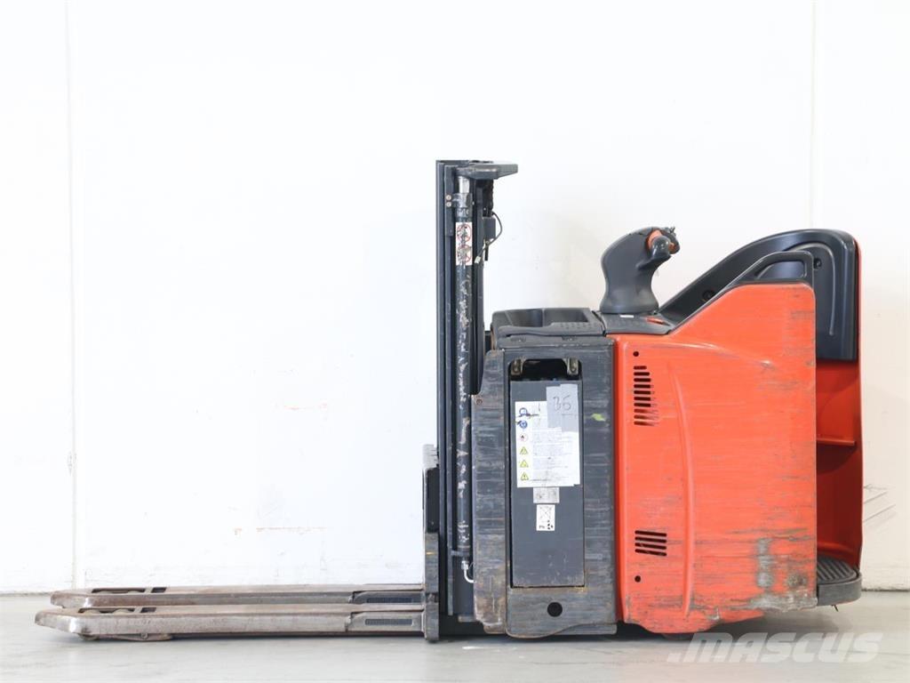 Linde D12SP/133 Rankiniai vėžimėliai