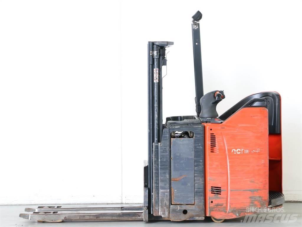 Linde D12SP/133 Rankiniai vėžimėliai