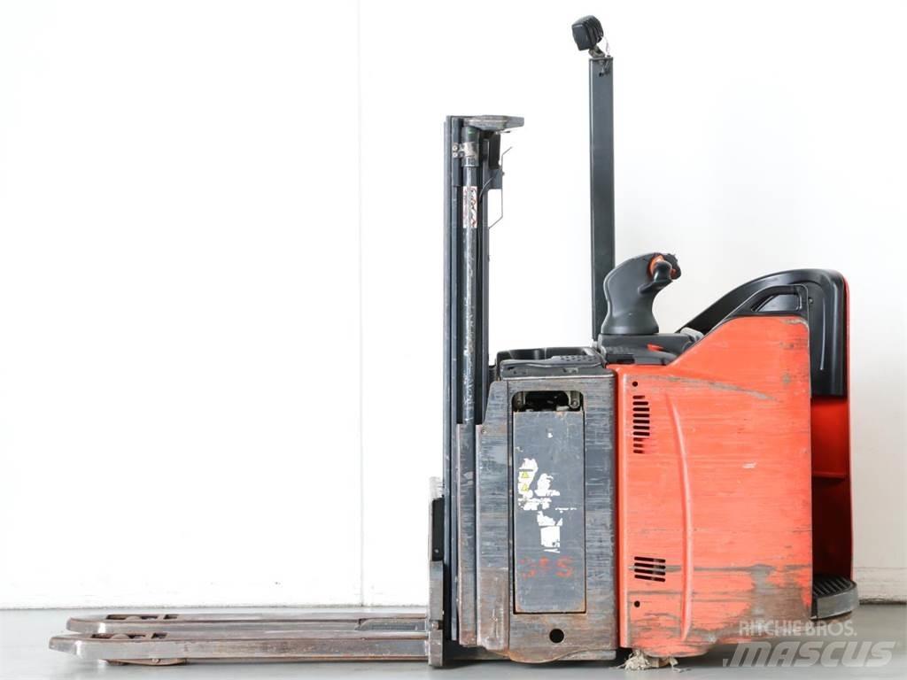 Linde D12SP/133-00 Rankiniai vėžimėliai