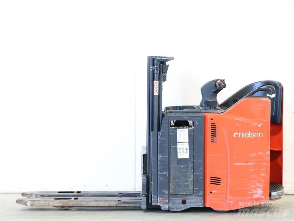 Linde L12SP/133-00 Rankiniai vėžimėliai