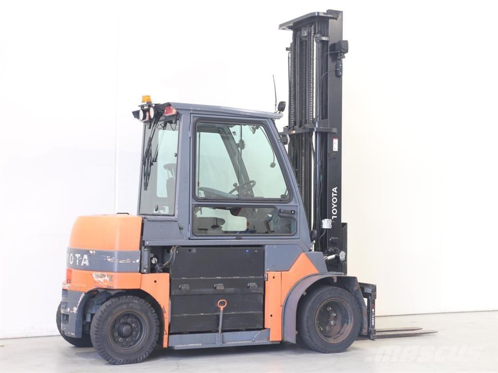 Toyota 7FBMF45 Šakiniai krautuvai - Kita