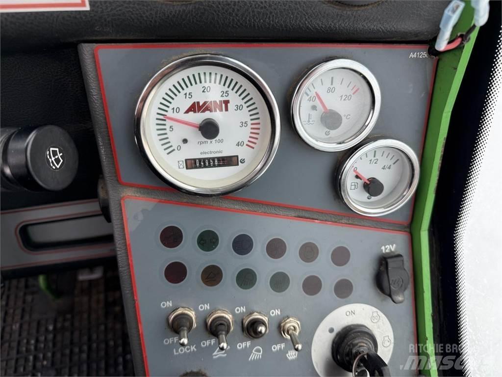 Avant 640 DLX Mini krautuvai