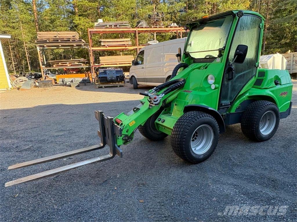 Avant 750 Mini krautuvai