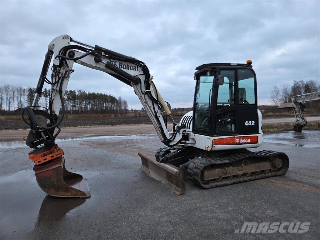 Bobcat 442 Vidutinės galios ekskavatoriai 7-12 t