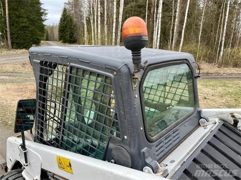 Bobcat S130 Krautuvai su šoniniu pasukimu