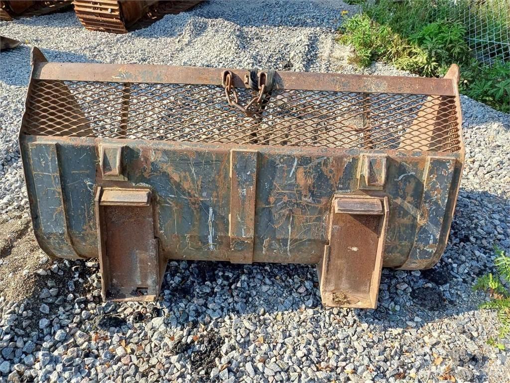 CAT 246 Krautuvai su šoniniu pasukimu