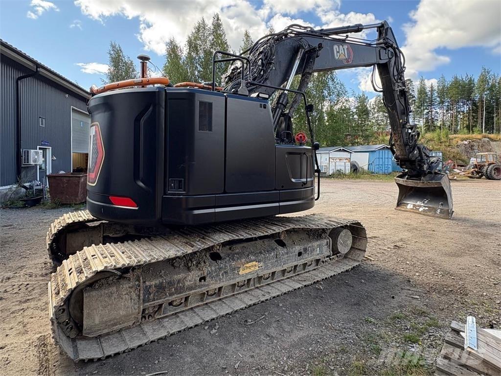 CAT 325 Vikšriniai ekskavatoriai