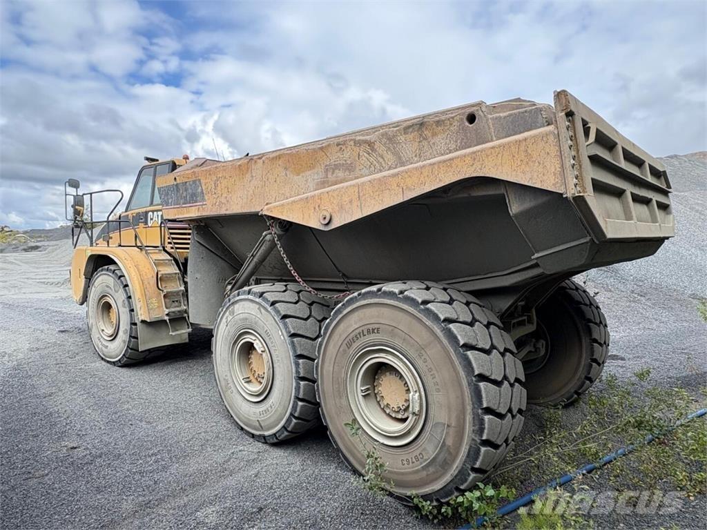 CAT 740 Karjeriniai savivarčiai