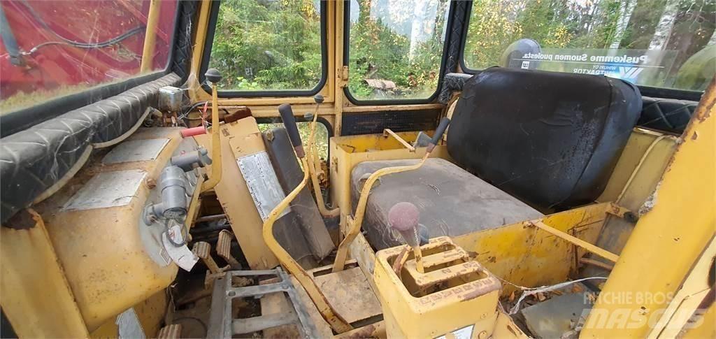 CAT D4D Statyba - Kita