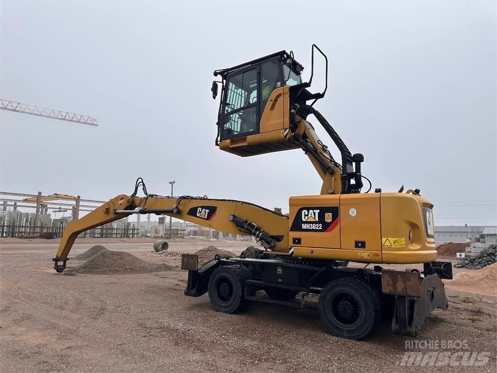 CAT MH3022 Ratiniai ekskavatoriai