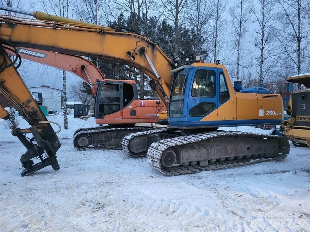 Daewoo S250lc-v Vikšriniai ekskavatoriai