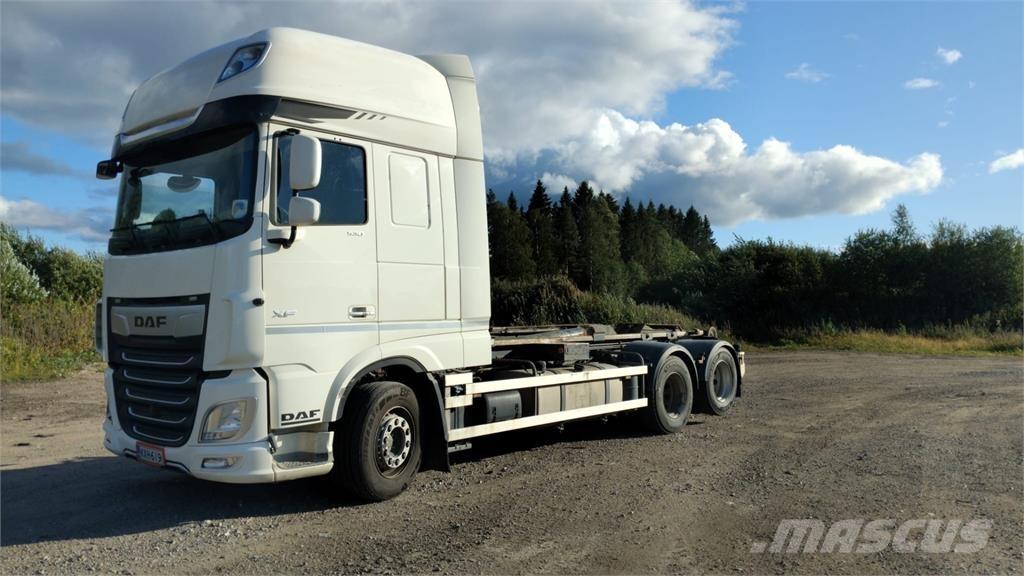 DAF XF 530 Sunkvežimiai su keliamuoju kabliu