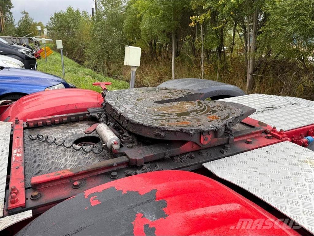 DAF XF510 FTS 6X2 Naudoti vilkikai