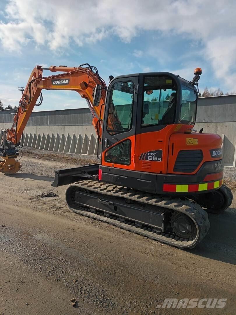 Doosan DX85 R Vidutinės galios ekskavatoriai 7-12 t