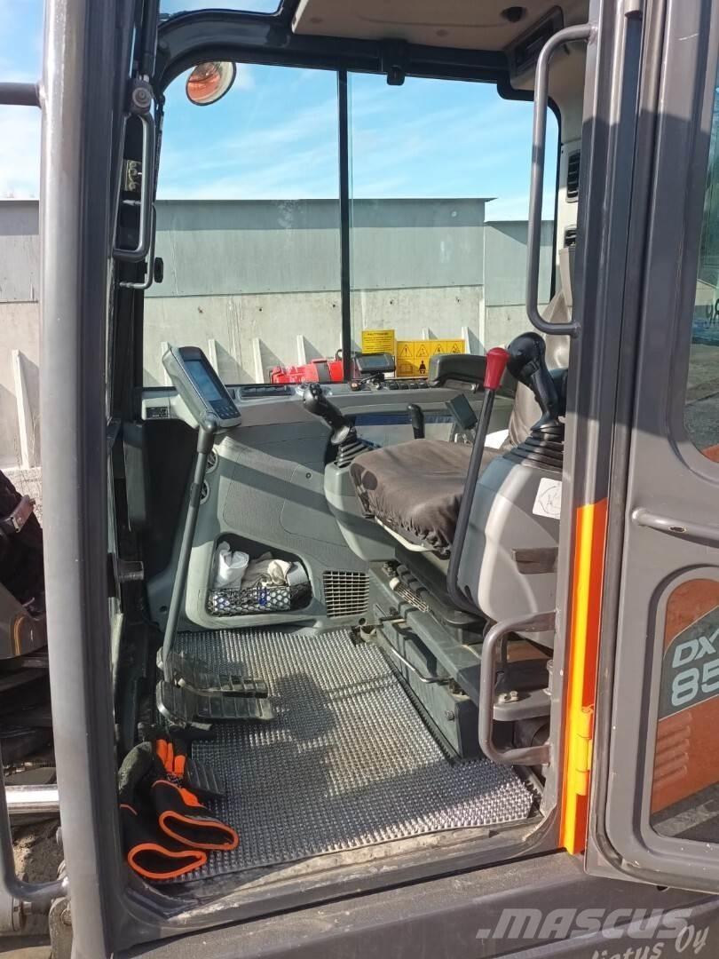 Doosan DX85 R Vidutinės galios ekskavatoriai 7-12 t