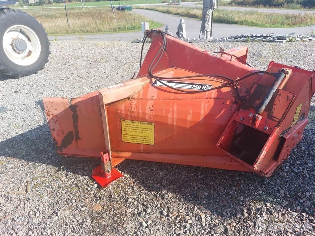 Esko 251 Kita kelių ir sniego technika