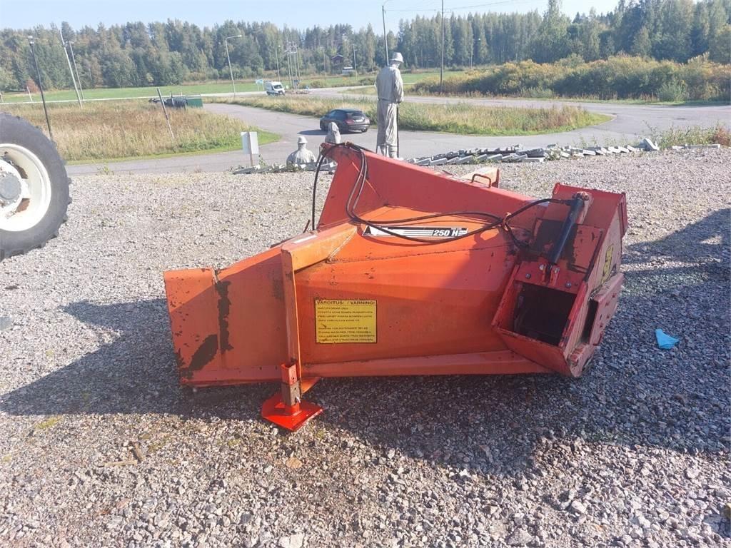 Esko 251 Kita kelių ir sniego technika