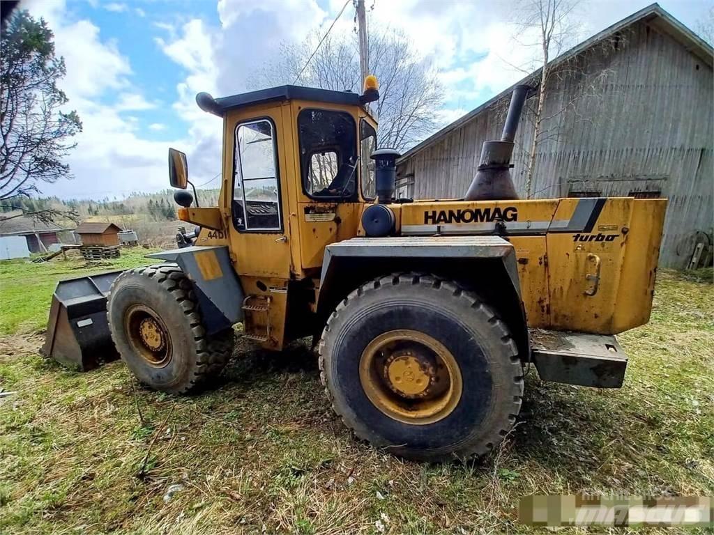 Hanomag 44D Naudoti ratiniai krautuvai