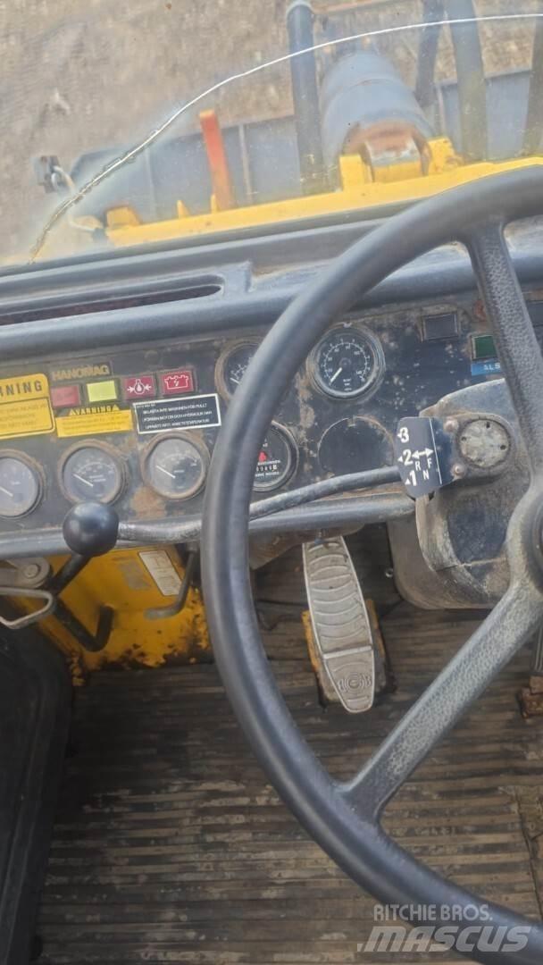Hanomag 44D Naudoti ratiniai krautuvai